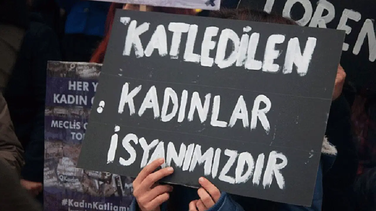 Arnavutkoyde dehset bosandigi esi ve oglunu oldurup intihar etti njUWTL8G