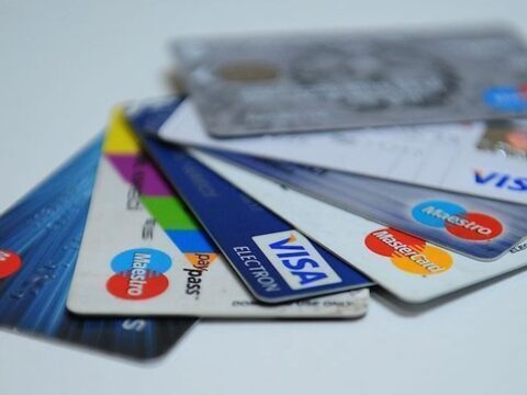Bankalardan kotu surpriz kredi karti borcu olanlarin hesabi sifirlaniyor UcNMJWKU