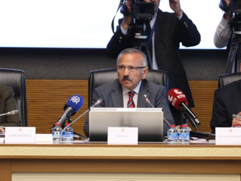 Tum okullar riske karsi yeniden inceleniyor nlUE19c6